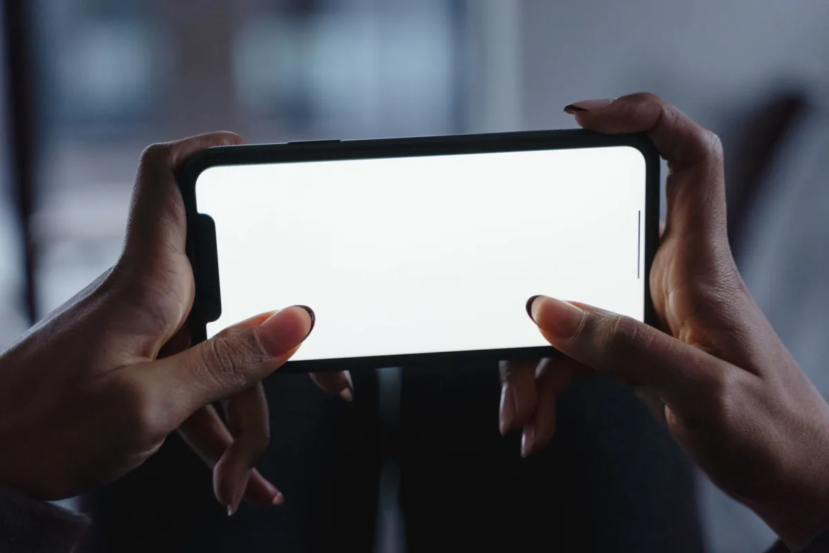Écran de téléphone affichant le réglage Vérification du compte sur Instagram