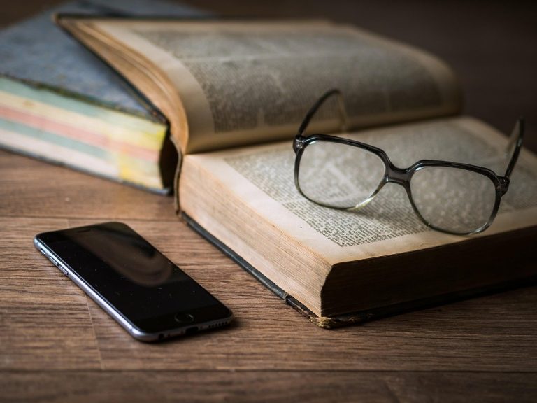 Le rôle croissant des influenceurs dans la confiance des consommateurs