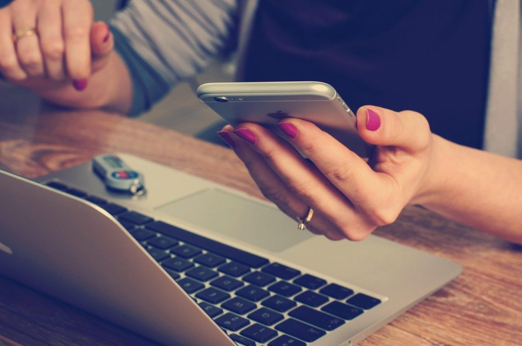 Programmer des posts Instagram : Business Suite ou outil tiers