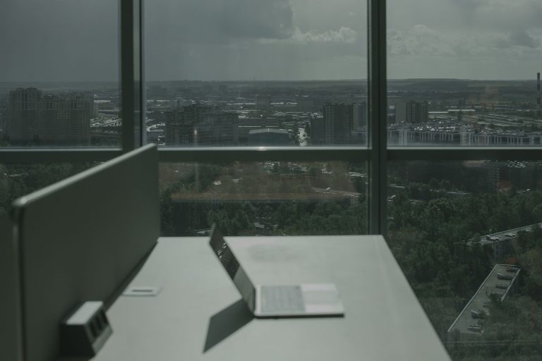 Tirer parti du marketing d&rsquo;influence dans les services juridiques