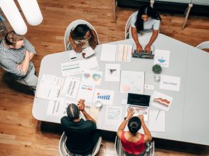 Externaliser ou internaliser : différences clés