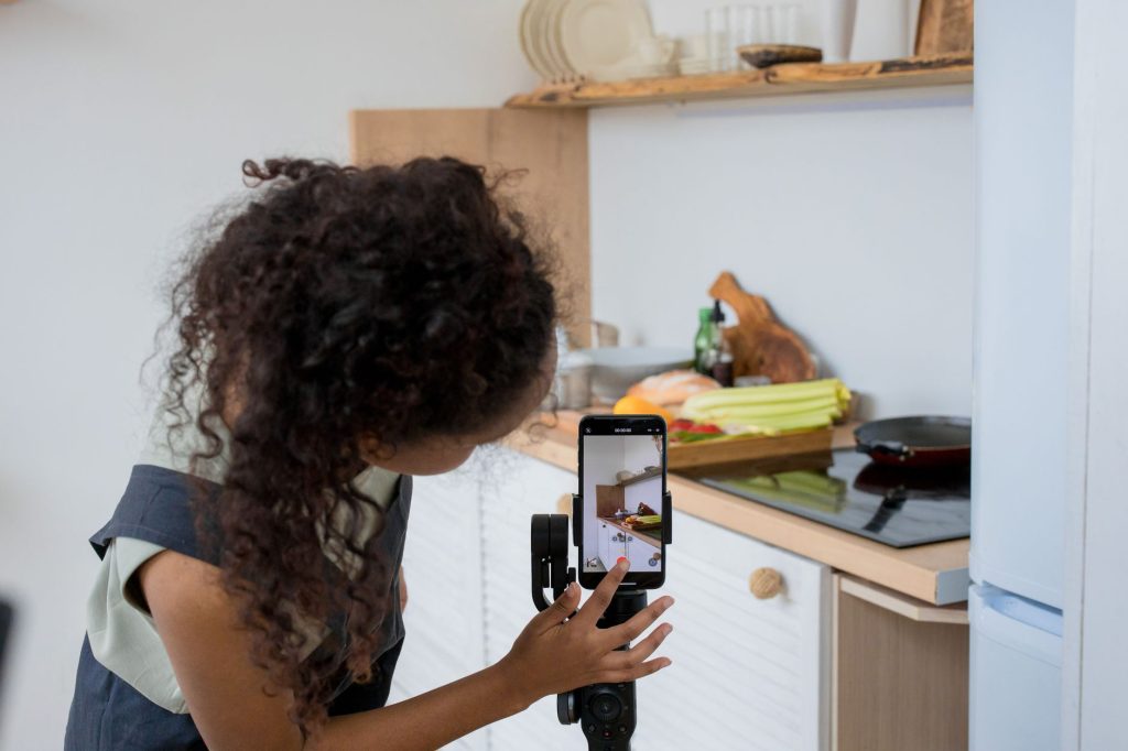 YouTube : comment Gen Z et Gen Alpha redéfinissent la consommation de contenu